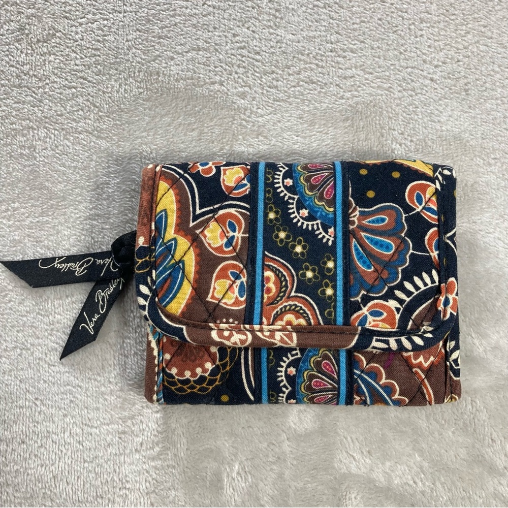 Vera Bradley Trifold Wallet Kensington Print Hook and Loop ID Window Pockets